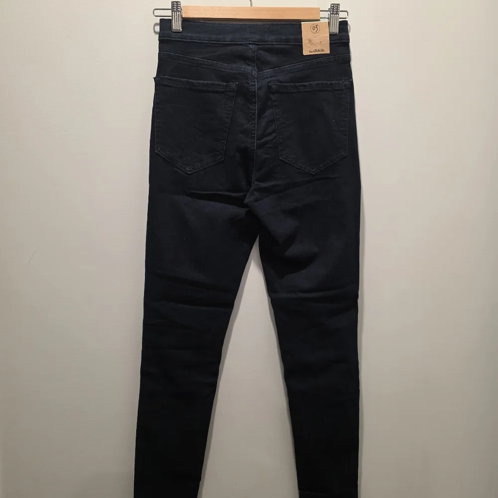 ✨‎ 3 for $15 SALE ✨Garage Women's dark Blue Ultra High Rise Skinny Jeans  - NWT - Picture 3 of 8